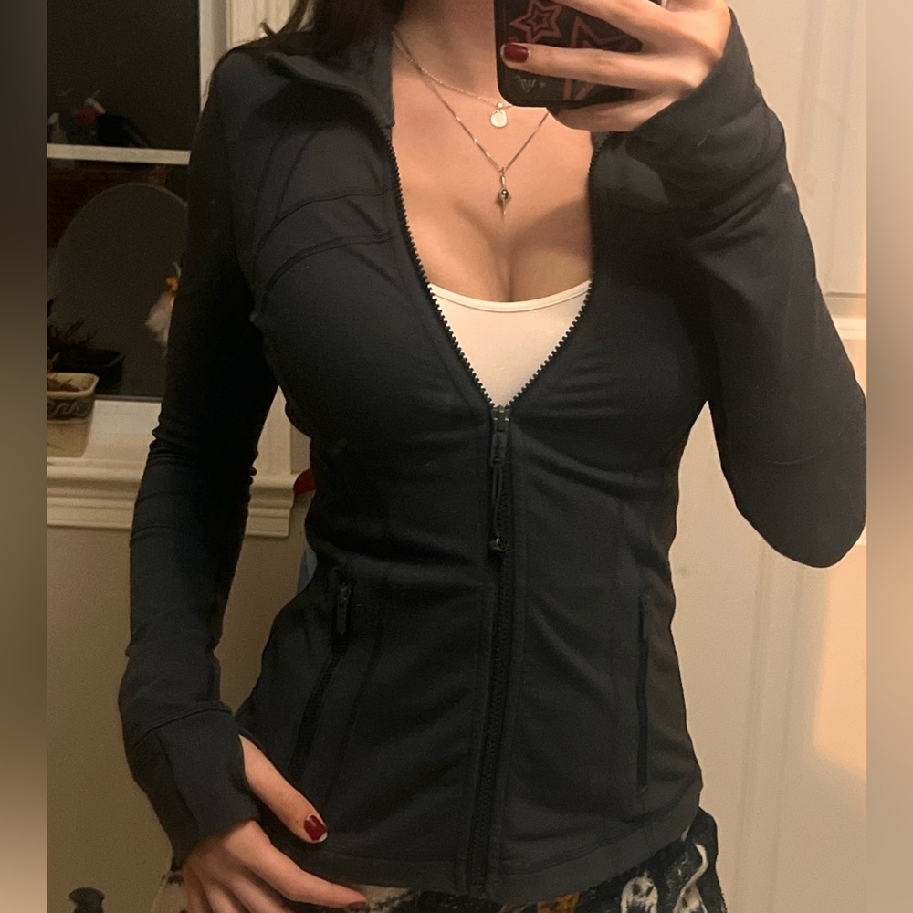 LULULEMON FULL LENGTH BLACK/GREY DEFINE JACKET SIZE 4